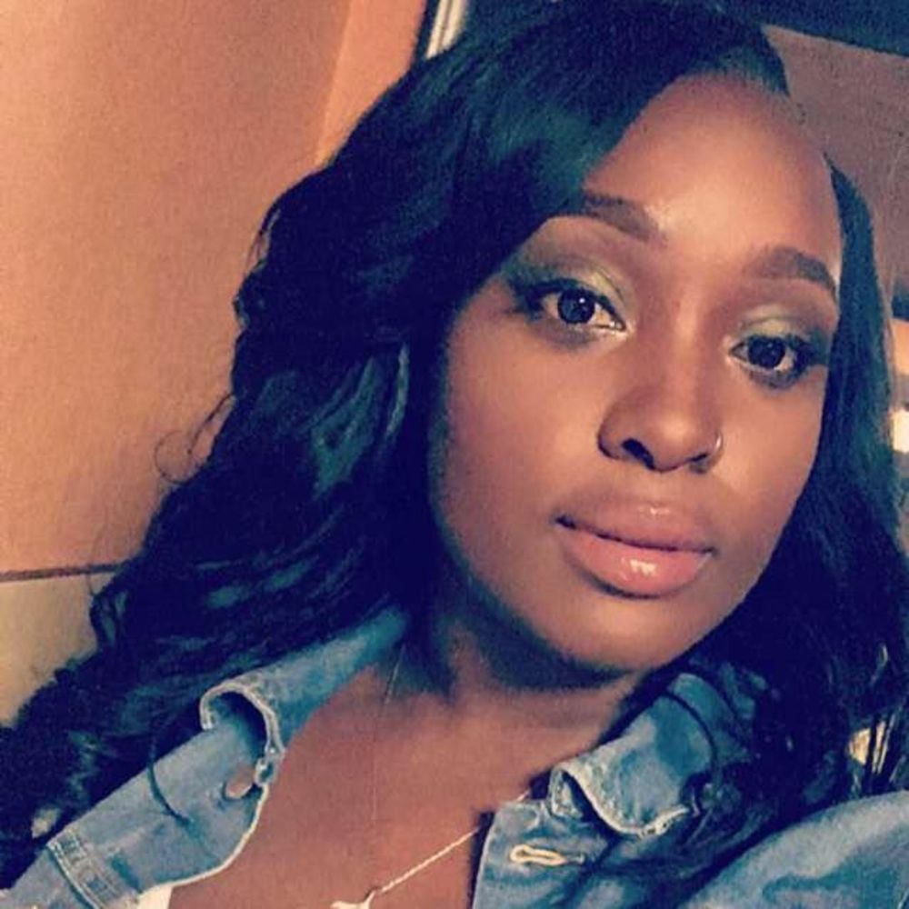 Meet your Posher, La'monica